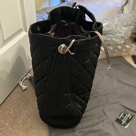 Chanel Le Marais Quilted XL Bag - Excellent Condition - Picture 9 of 11